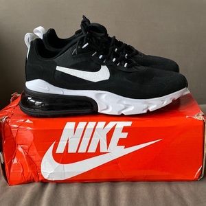 Women’s Nike Air Max React 270 Size 6.5US